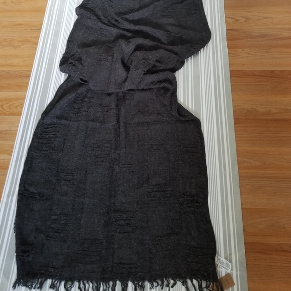 American Eagle  Scarf - Picture 4 of 5